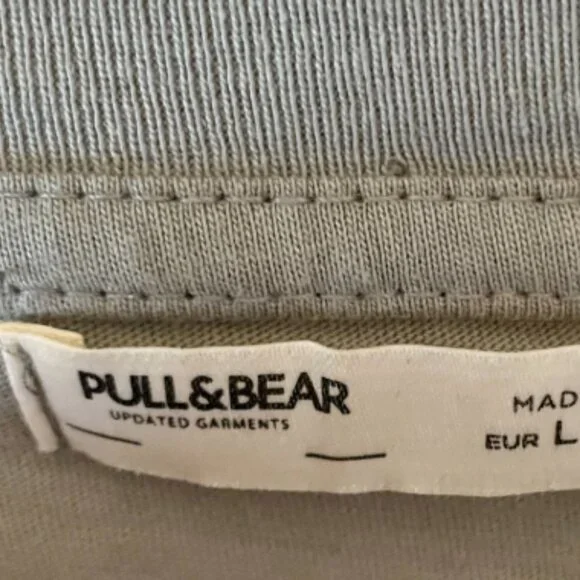 PULL & BEAR REALLY MAGICAL DREAM AREAS MUSHROOM T-SHIRT LARGE - Picture 3 of 3